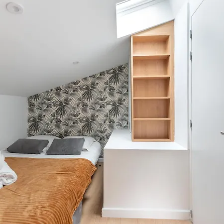 Le Petit Canut - T1 Sous Les Toits Avec Vue Apartmán *